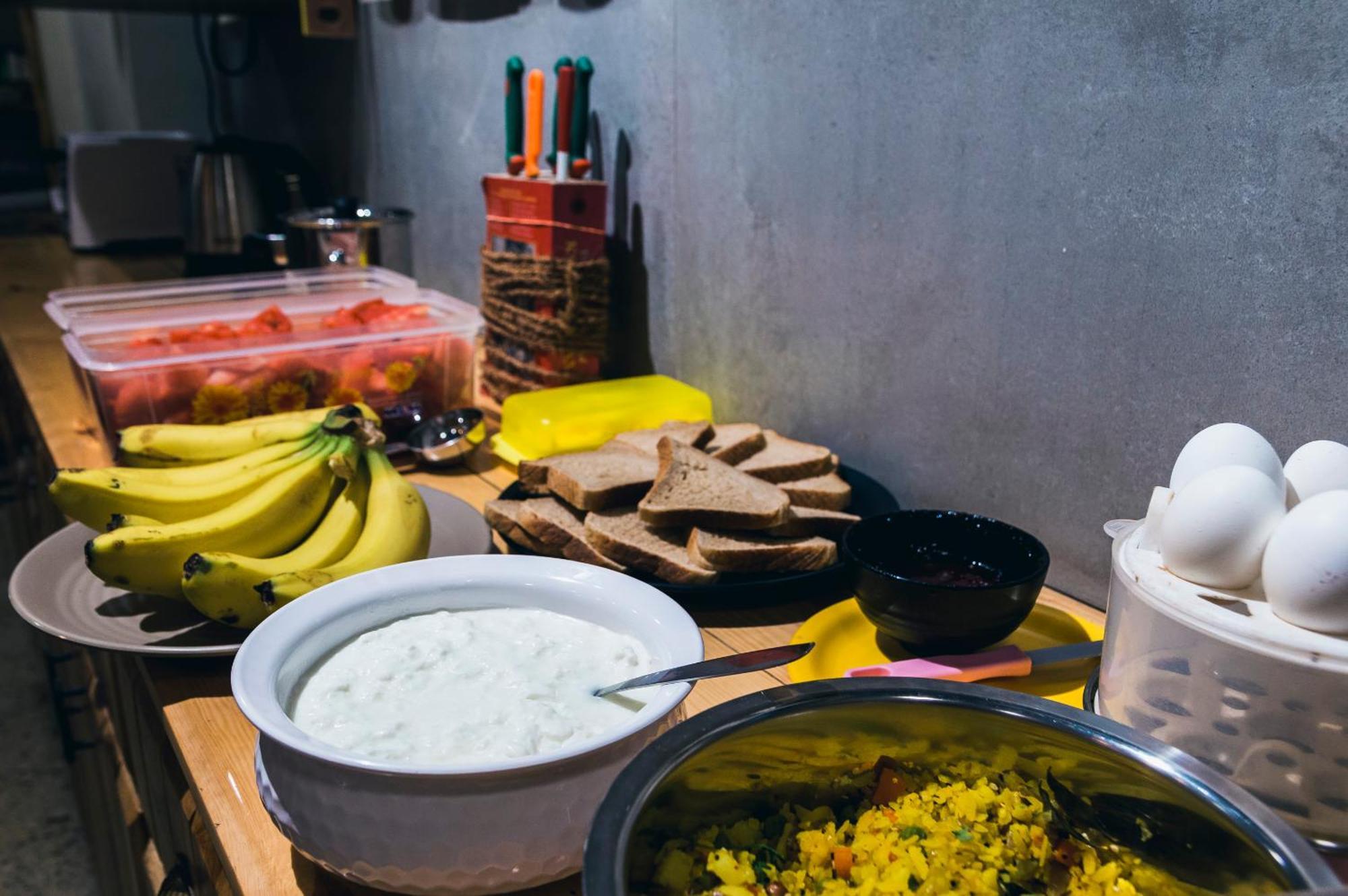 Horn Ok Please Hostel - Mumbai — Photos 1